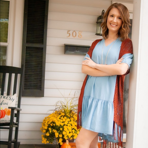 Welcome to my closet 💕! - Picture 2 of 7